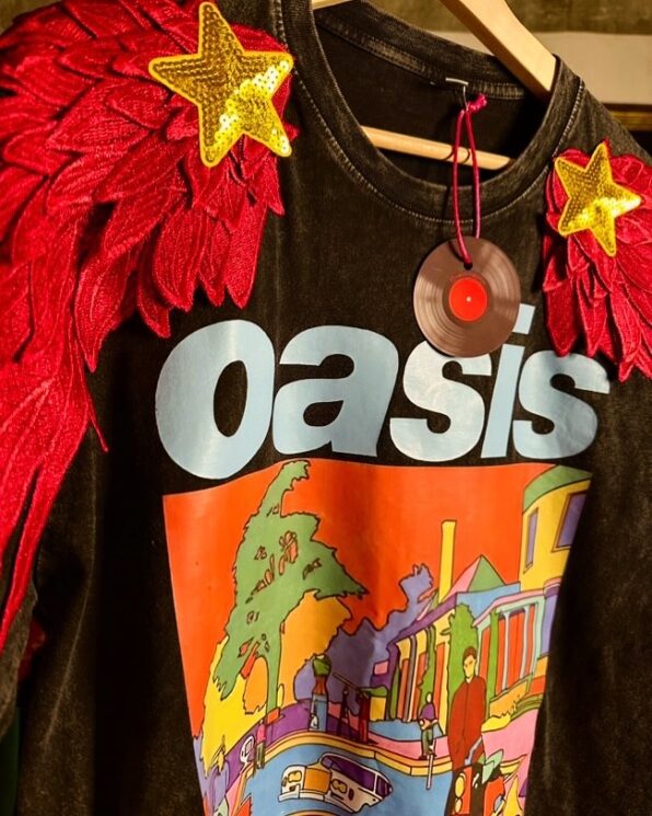 AGOTADA Camiseta Oasis – Colección Twobloggerss - Imagen 4