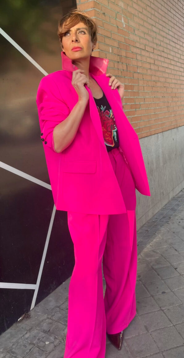 Blazer oversize fucsia con cuello de piel exclusivo Lottik
